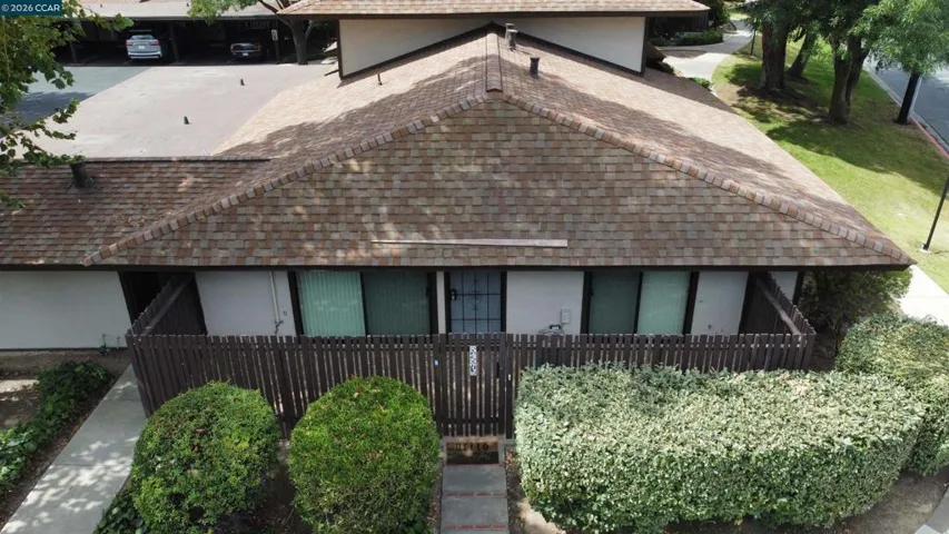 5457 Roundtree Pl J, Concord, California 94521