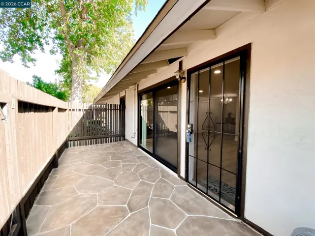 5457 Roundtree Pl J, Concord, California 94521
