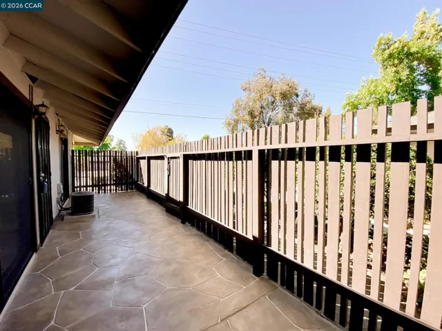 5457 Roundtree Pl J, Concord, California 94521