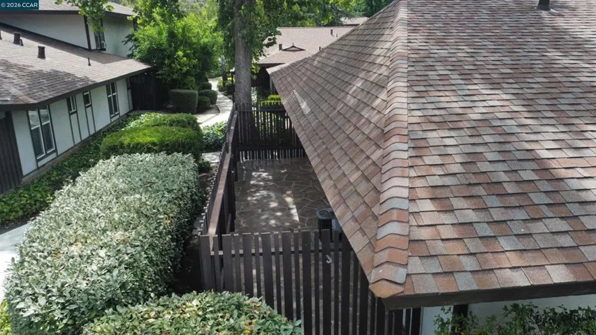 5457 Roundtree Pl J, Concord, California 94521