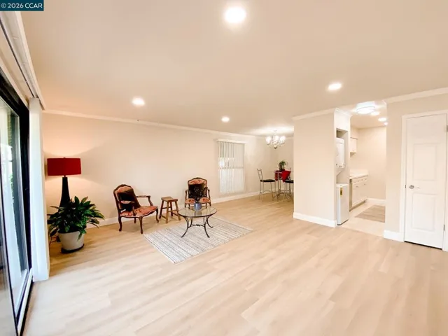 5457 Roundtree Pl J, Concord, California 94521