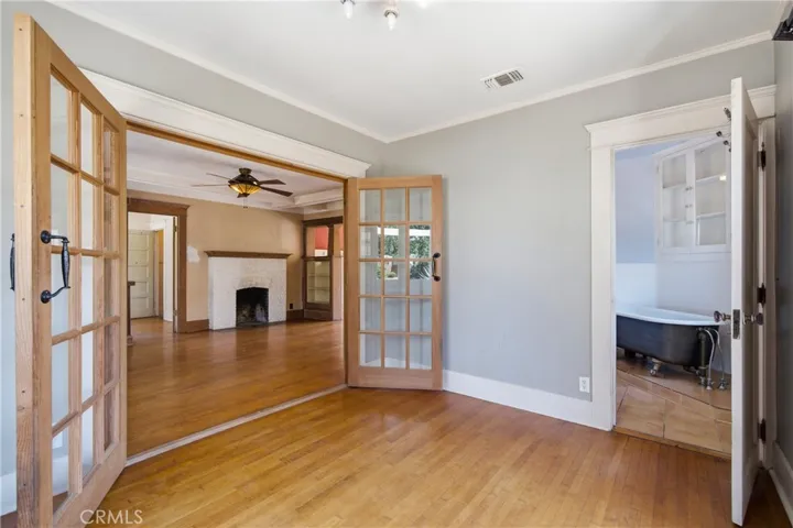 1044 N Hudson Avenue, Pasadena, California 91104