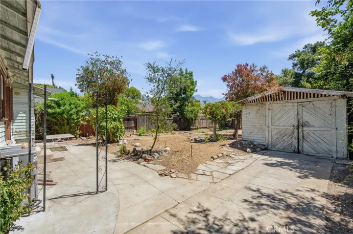 1044 N Hudson Avenue, Pasadena, California 91104