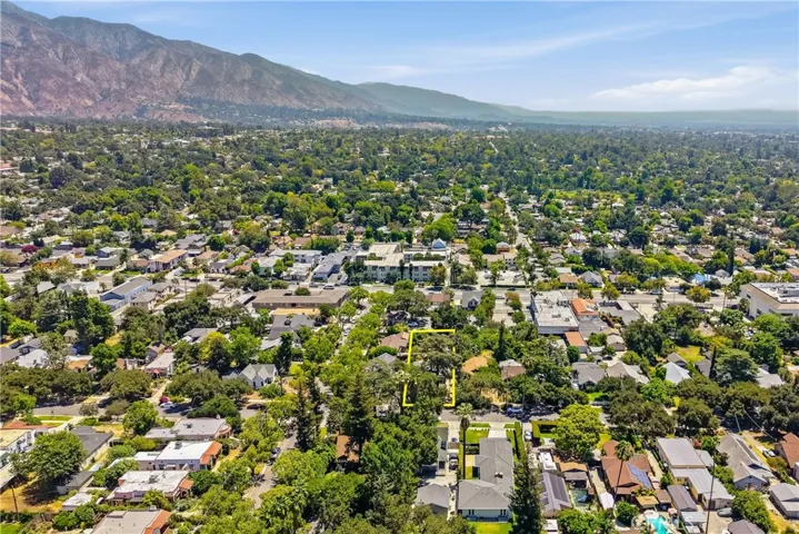 1044 N Hudson Avenue, Pasadena, California 91104
