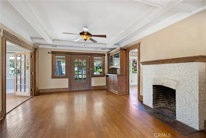 1044 N Hudson Avenue, Pasadena, California 91104