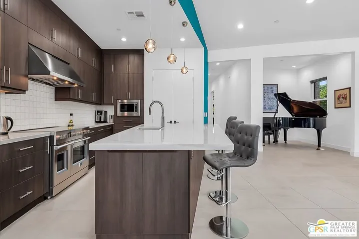4321 Lumina Way, Palm Springs, California 92262
