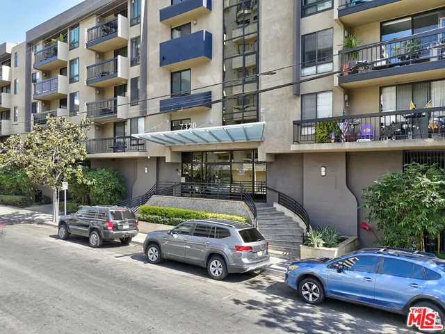 7320 Hawthorn Avenue 319, Los Angeles, California 90046