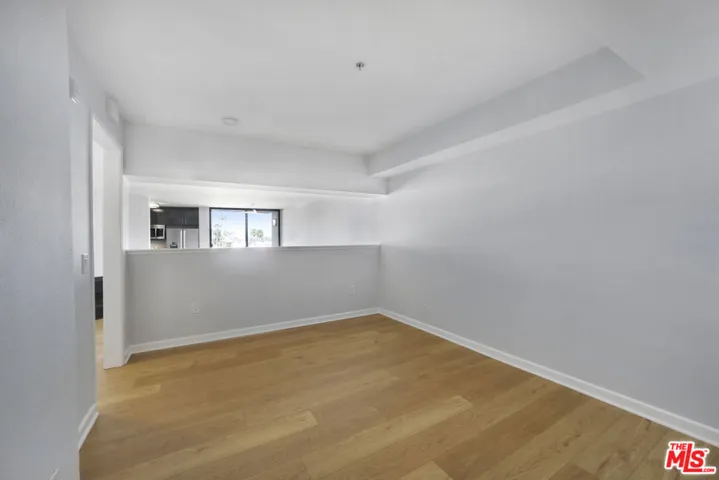 7320 Hawthorn Avenue 319, Los Angeles, California 90046