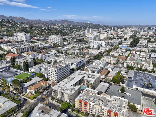 7320 Hawthorn Avenue 319, Los Angeles, California 90046