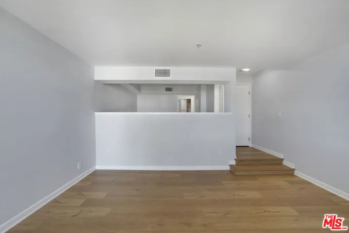 7320 Hawthorn Avenue 319, Los Angeles, California 90046