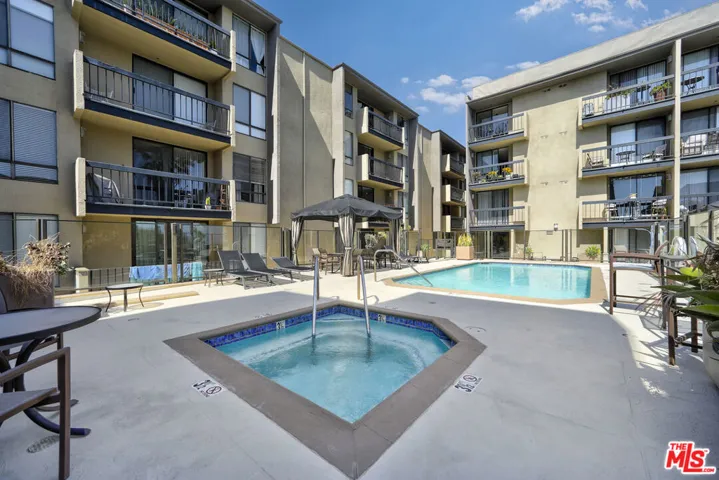 7320 Hawthorn Avenue 319, Los Angeles, California 90046