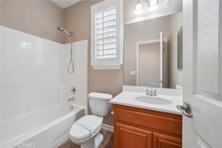 15590 Syracuse Lane, Fontana, California 92336