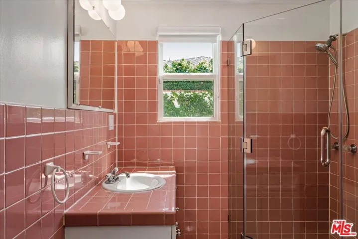 627 26th Street, Santa Monica, California 90402