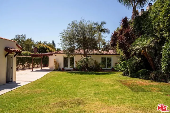 627 26th Street, Santa Monica, California 90402
