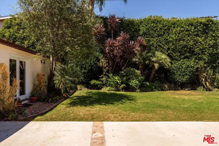 627 26th Street, Santa Monica, California 90402