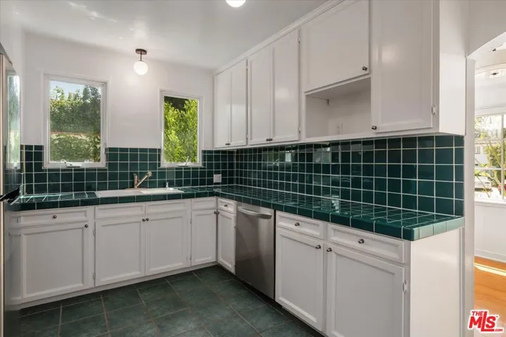 627 26th Street, Santa Monica, California 90402