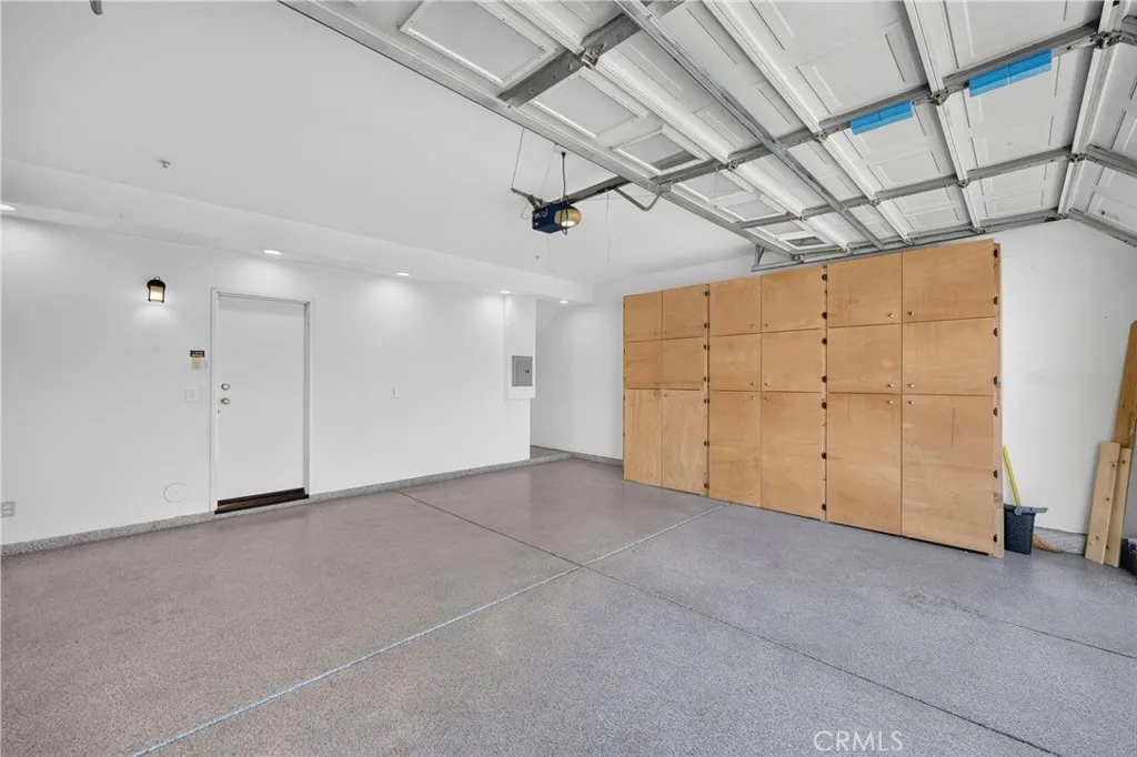 Epoxy flooring in the garage.