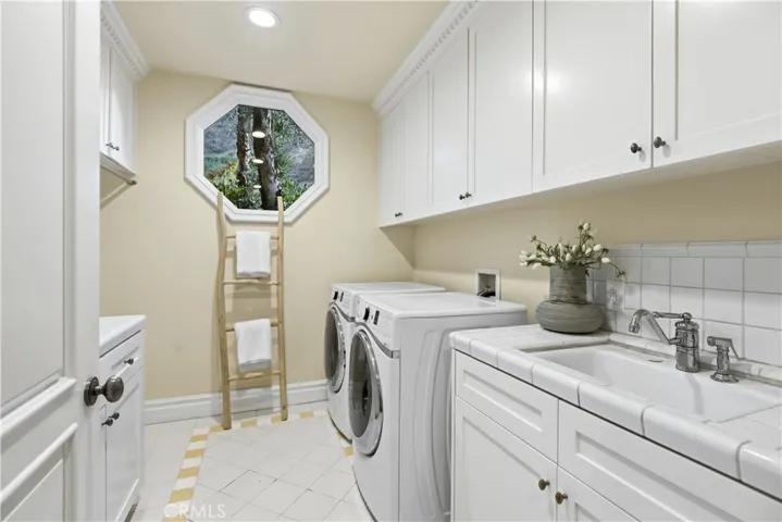 1502 Bienveneda, Pacific Palisades, California 90272