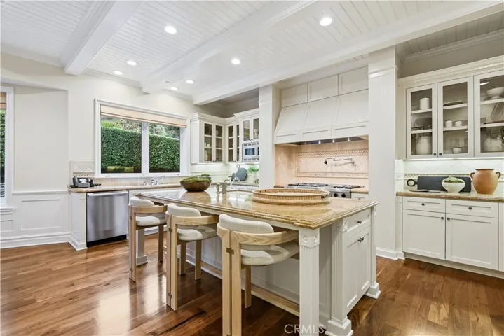 1502 Bienveneda, Pacific Palisades, California 90272