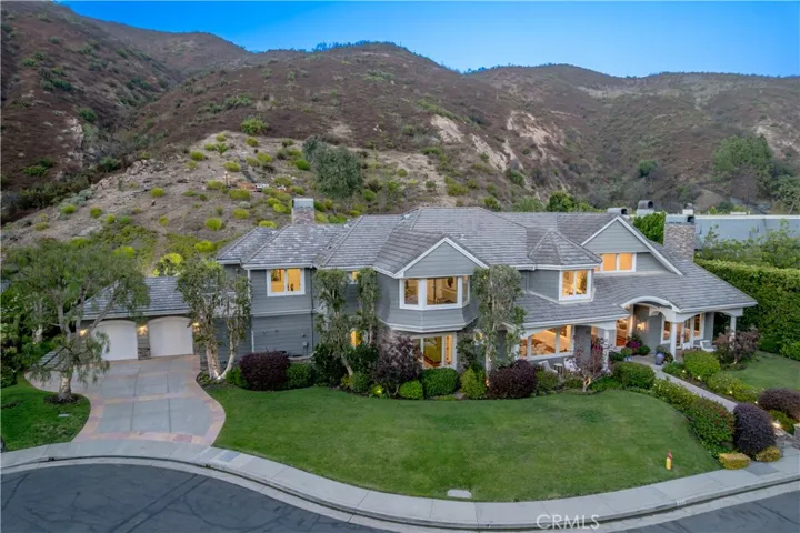 1502 Bienveneda, Pacific Palisades, California 90272