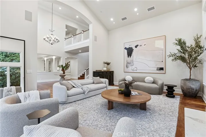 1502 Bienveneda, Pacific Palisades, California 90272