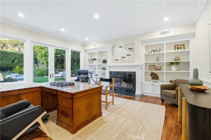 1502 Bienveneda, Pacific Palisades, California 90272