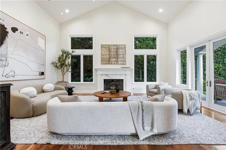 1502 Bienveneda, Pacific Palisades, California 90272