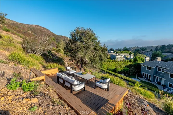 1502 Bienveneda, Pacific Palisades, California 90272