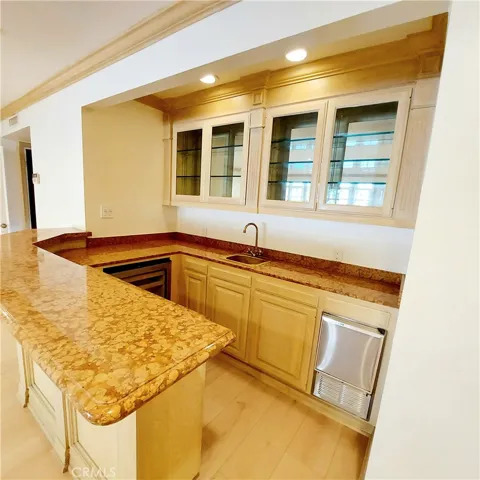 16545 Park Lane Circle, Los Angeles, California 90049