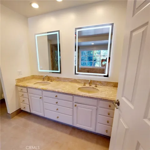 16545 Park Lane Circle, Los Angeles, California 90049