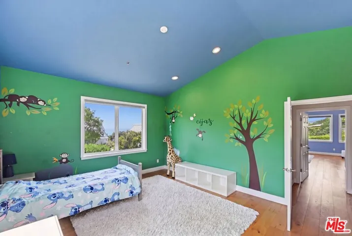 30429 Morning View Drive, Malibu, California 90265