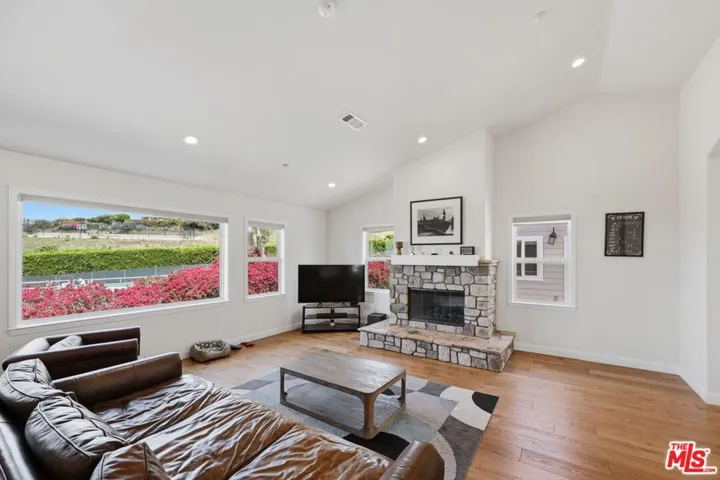 30429 Morning View Drive, Malibu, California 90265