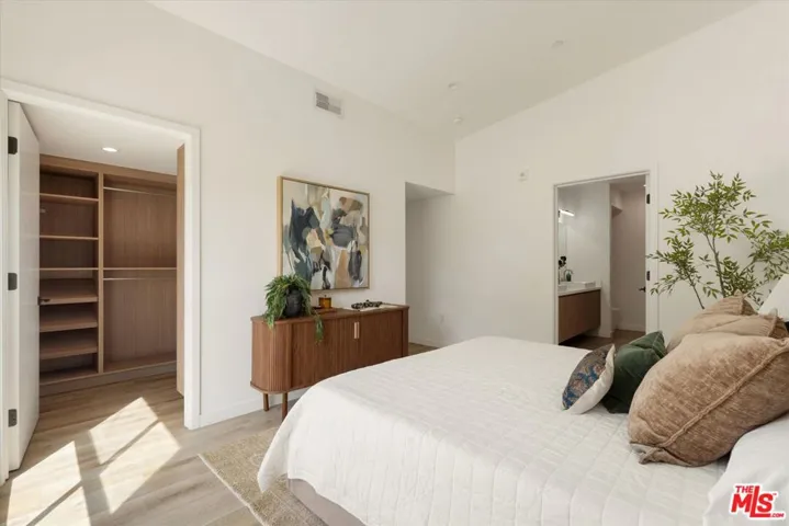 3961 Tilden Avenue 3, Culver City, California 90232