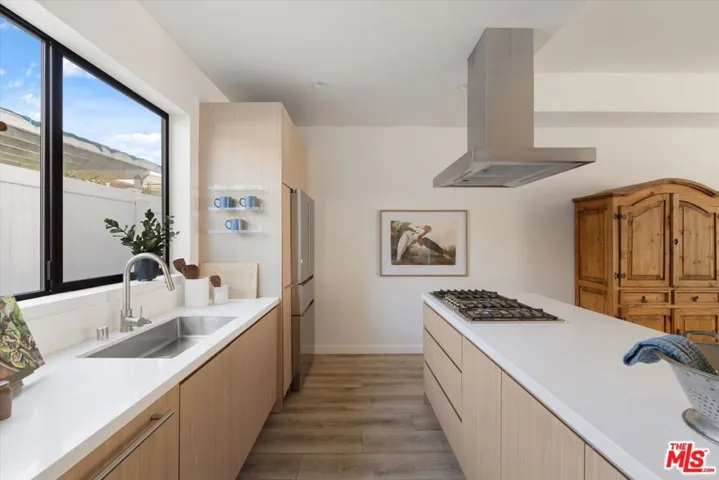 3961 Tilden Avenue 3, Culver City, California 90232