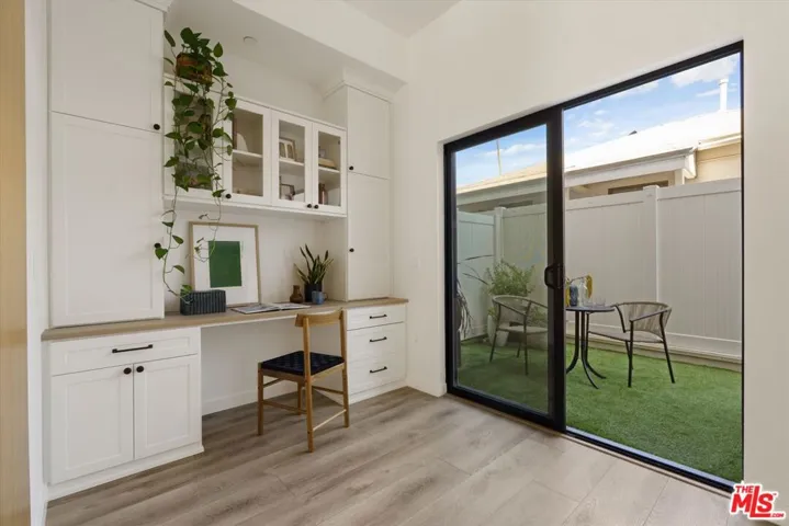 3961 Tilden Avenue 3, Culver City, California 90232
