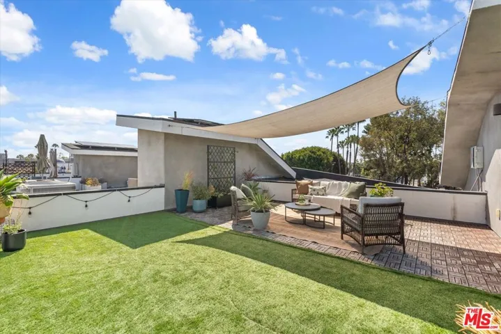 3961 Tilden Avenue 3, Culver City, California 90232