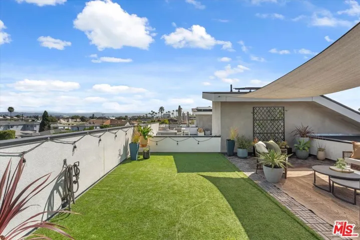 3961 Tilden Avenue 3, Culver City, California 90232