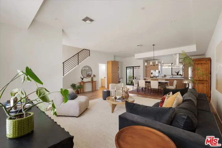 3961 Tilden Avenue 3, Culver City, California 90232