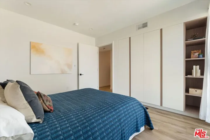 3961 Tilden Avenue 3, Culver City, California 90232