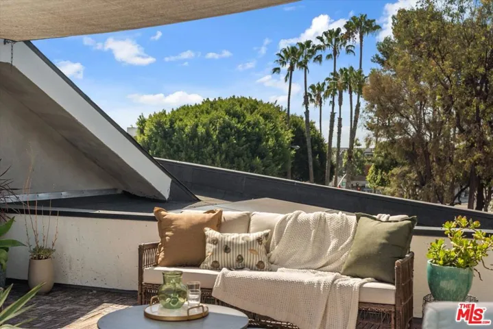 3961 Tilden Avenue 3, Culver City, California 90232
