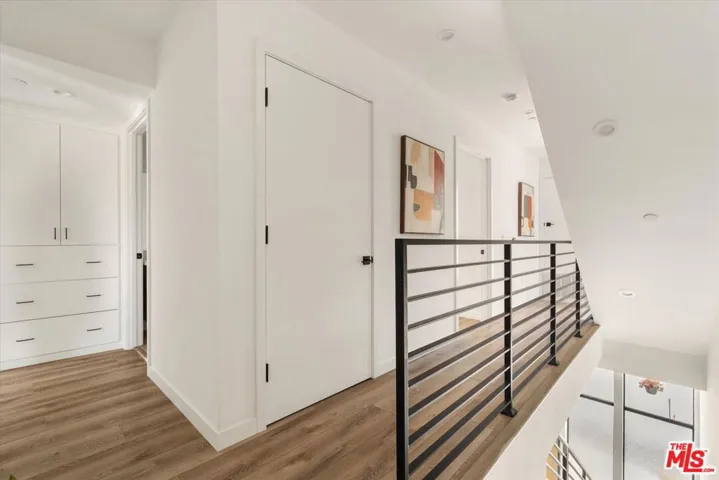 3961 Tilden Avenue 3, Culver City, California 90232