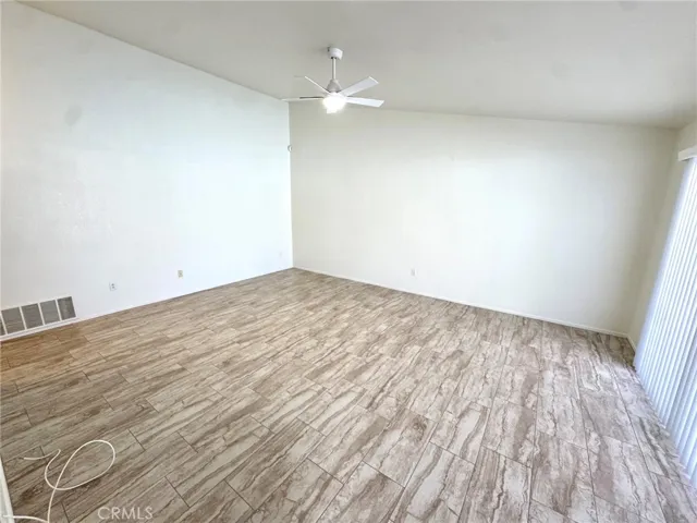 12789 Yorkshire, Apple Valley, California 92308