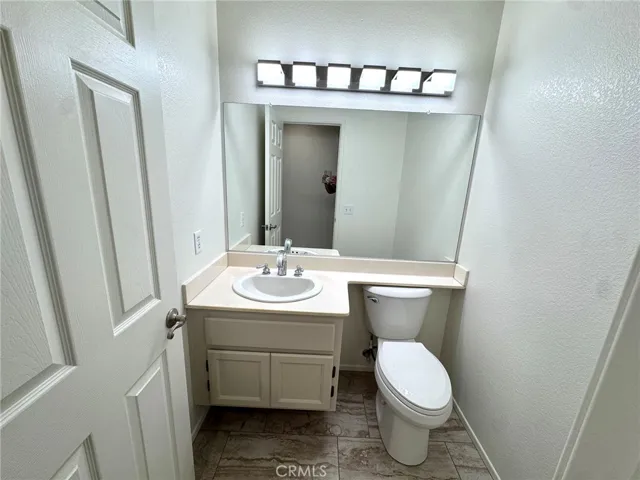 12789 Yorkshire, Apple Valley, California 92308