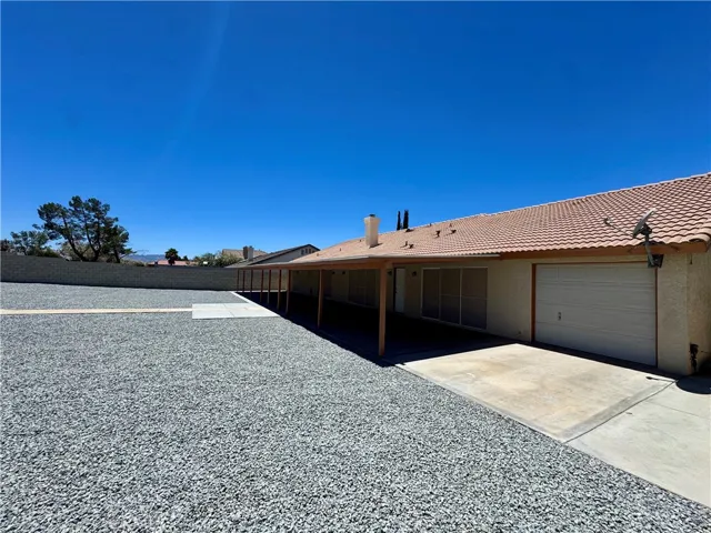 12789 Yorkshire, Apple Valley, California 92308