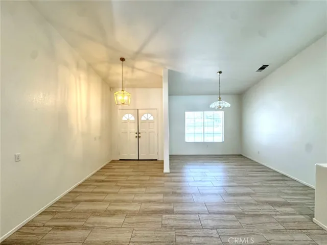 12789 Yorkshire, Apple Valley, California 92308