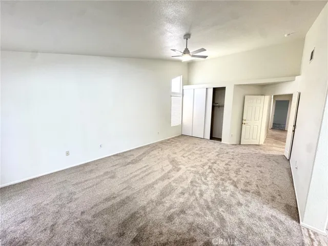 12789 Yorkshire, Apple Valley, California 92308