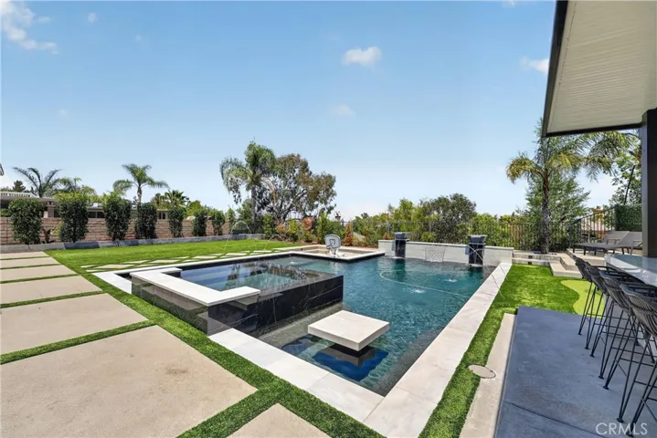 1625 Paseo Vista, Corona, California 92881