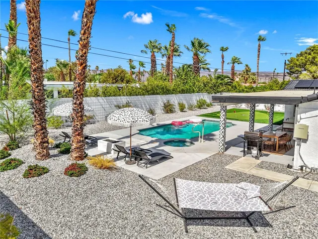 3030 E Vincentia, Palm Springs, California 92262
