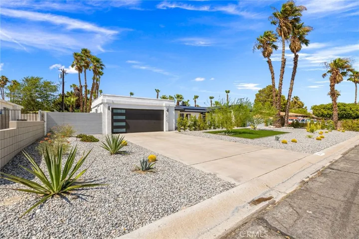 3030 E Vincentia, Palm Springs, California 92262