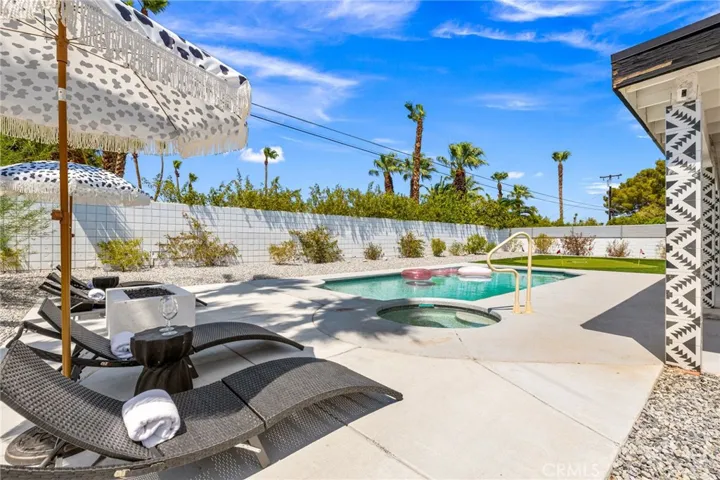3030 E Vincentia, Palm Springs, California 92262